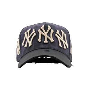 Gorra negra Dandy Hats modelo NY Skelly con múltiples bordados NY en estilo esqueleto 3D y visera curva vintage