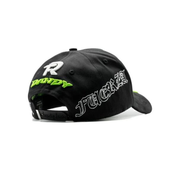 Parte trasera de la P.N.T.E Dandy Hats x Fuerza Regida Parte trasera de gorra negra P.N.T.E con bordado FUERZA y ajuste trasero
