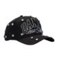Lado derecho de gorra negra Dandy Lost Hills decorada con cristales y bordado blanco
